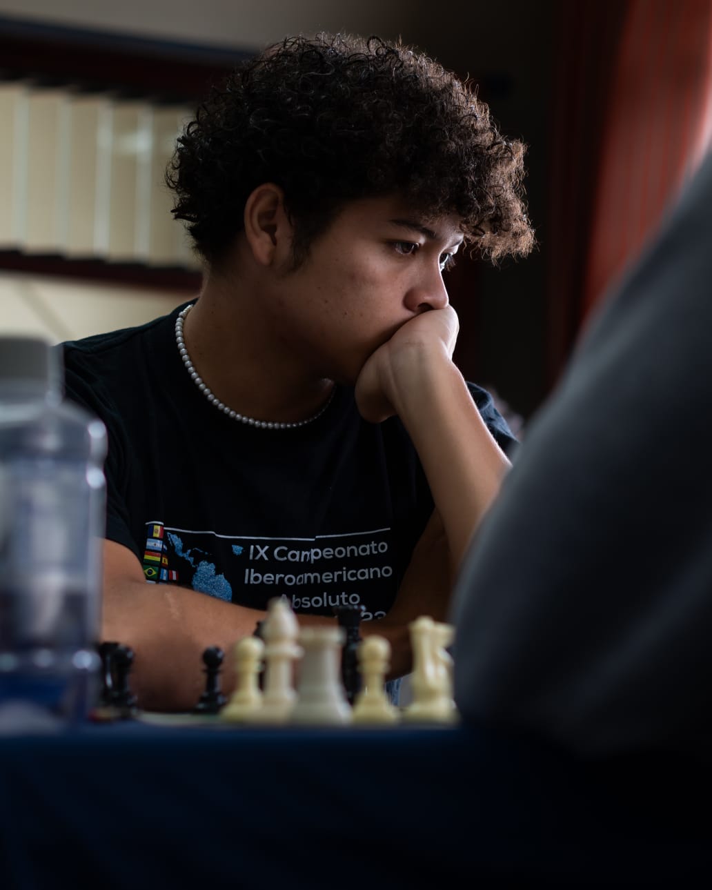 Jeigoth Pastor focused during a tournament game