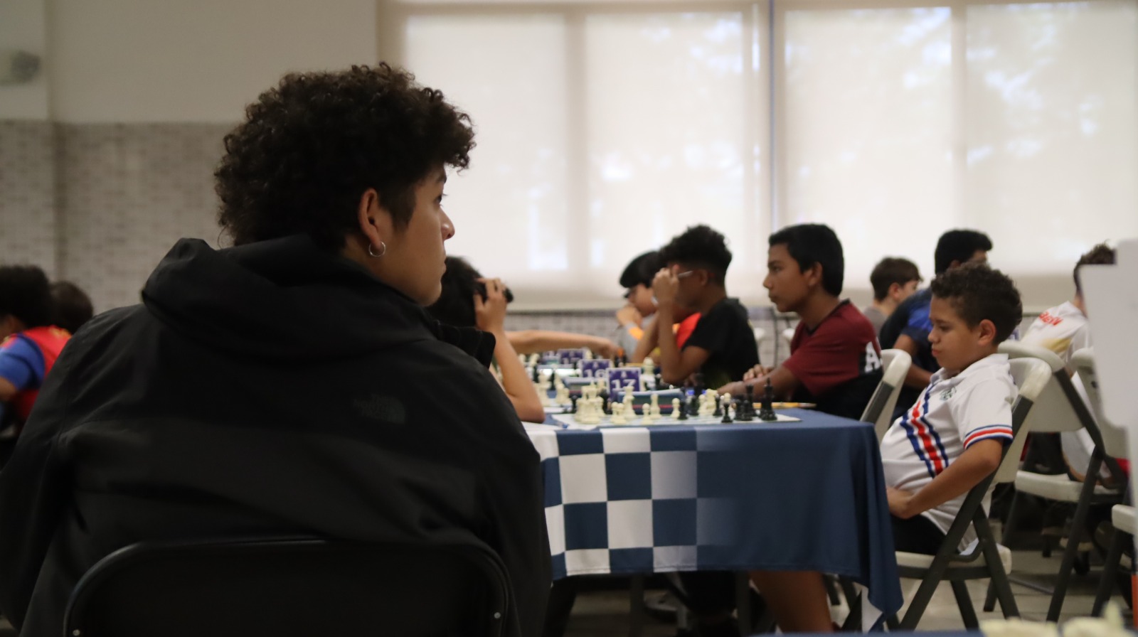 Jeigoth Pastor in a chess tournament hall